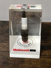 VTG 1979 FORD MOTORCRAFT SPARK PLUG LUCITE ADVERTISING PAPERWEIGHT ARF52-6 Auto picture