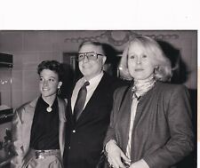 GENE KELLY HIS Wife Daughter at the 60th YEARS Party Intercoiffure 1985 PHOTO 6 picture