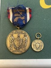 Cuban Pacification Medal And Miniature Wrapped Brooch  picture