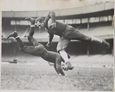 Photo:1935 NFL Football Red Grange & Joe Zeller tackle picture