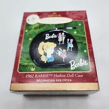 1962 Barbie Hatbox  Hallmark 2000 Ornament Vinyl Case ZIPS Retro BARBIE Looks picture