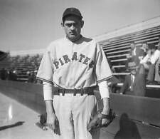 Baseball Player Guy Bush Posing Near Stands 1935 Old Photo picture