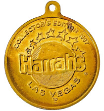 1997 Harrahs Las Vegas Vintage Casino Game Token Gambling Coin Medal Keychain picture
