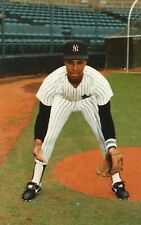 Vintage Postcard Willie Randolph Infielder Bats Right and Throws Right Yankees picture
