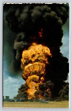 Huge Oil Well Fire Between Snyder & Big Spring, Texas - VINTAGE Postcard picture