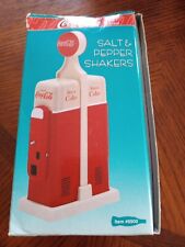 NEW Coca Cola Diner Collection Salt & Pepper Shakers Vending Machine Design 1993 picture