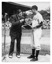 PRESIDENT GEORGE H.W. BUSH MEETS BABE RUTH NEW YORK YANKEES 1948 8X10 PHOTO picture