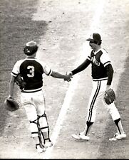 PF27 1977 Original Photo ROLLIE FINGERS DAVE ROBERTS HANDSHAKE SAN DIEGO PADRES picture