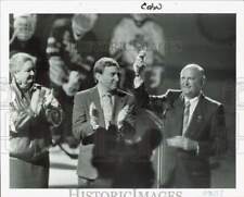 1993 Press Photo NHL Commissioner Gary B. Beltman and Wayne Huizenga - lrb08833 picture
