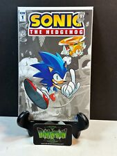 SONIC THE HEDGEHOG 1 DIAMOND SUMMIT EXCLUSIVE TYSON HESSE VARIANT COMIC IDW 2018 picture