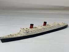 TRIANG MINIC SHIPS M702 RMS Queen Elizabeth OCEAN LINER SHIP picture