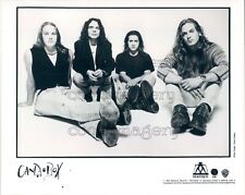 1993 Press Photo 1990s Seattle Rock Band Candlebox Sitting Pose Kevin Martin picture