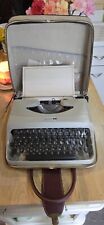 Vintage 1960's Underwood 18 Typewriter - Made in Italy - Works picture