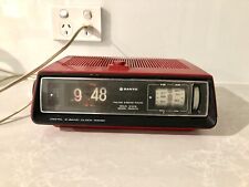 RED Vintage SANYO Flip Clock Radio RM-5010 - 2-Band AM/FM - 1970's - PARTS ONLY picture