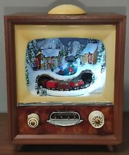 Roman Amusements Small Musical TV With Moving Train In Tunnel 5.5