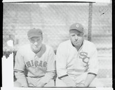 Glenn Wright And Raymond Phelps Sitting Together 1935 Old Photo picture