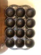 Antique Unmarked GRISWOLD 947 Cast Iron Golf Ball Baking 12 Cups PAN Excellent picture