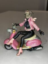 Go Go Retro Alley Cat Figurine by Margaret Le Van and Artisan Flair Ornament picture