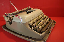 Vintage Triumph Gabriel E beautiful typewriter 1961 serviced-tested-cleaned picture