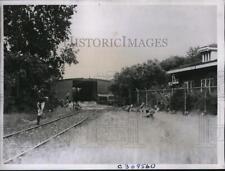 1935 Press Photo Illinois National Guardsmen guarding the Stover Manufacturing picture