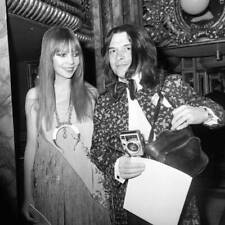 David Bailey With Model Penelope Tree At Madame Tussauds In Ba- 1970 Old Photo picture