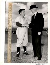 PF42 1951 Orig Photo PHILADELPHIA A'S SPRING TRAINING JIMMY DYKES CONNIE MACK picture