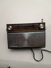 VTG GE SMALL TRANSISTOR RADIO GE# P2820A Powers Up No Reception  picture