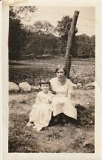 Mother AND Daughter FOUND PHOTO bw VINTAGE PORTRAIT  DD 96 4 E picture