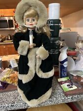 Vintage Elco Motion-Eetts Anaminated Lighted Caroler 1996 In Box 18” Doll picture