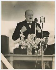 14 July 1941 press photo of Churchill addressing a gathering of London workers picture