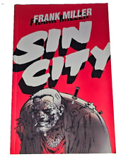 Sin City by Frank Miller Graphic Novel “Dark Horse” Paperback Pre-owned Good picture