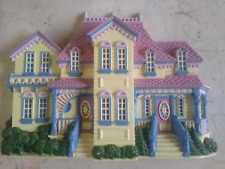 EUC 1989 BURWOOD PRODUCTS PLASTIC VICTORIAN HOUSE WALL DECORATION 2921 picture