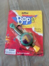 Vintage 2000 Bop It Mini Key Chain Pocket Hand Held 5” New Sealed picture