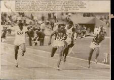 LG934 1968 AP Wire Photo JIMMY HINES SPRINTS TO 100-METER VICTORY OLPYMPIC GAMES picture