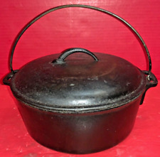 Vintage Unmarked Cast Iron Pot w/ Lid & Handle picture