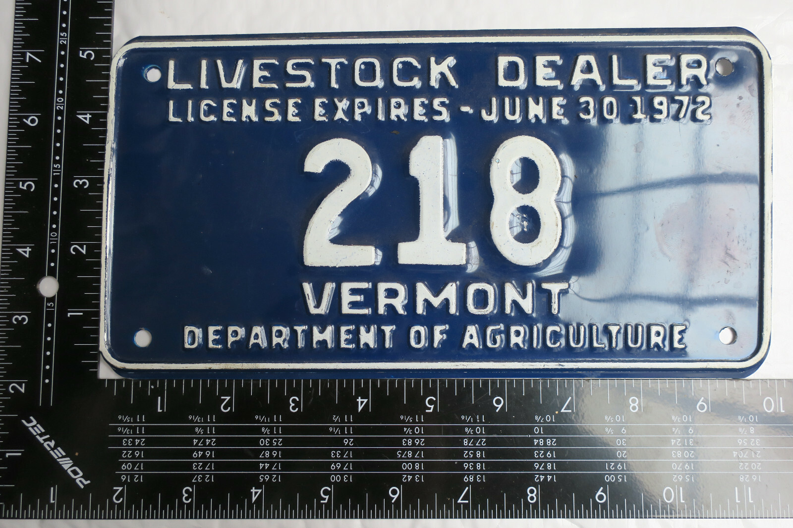 1972 72 VERMONT VT LIVESTOCK DEALER AGRICULTURE FARM ANIMAL LICENSE PLATE #218
