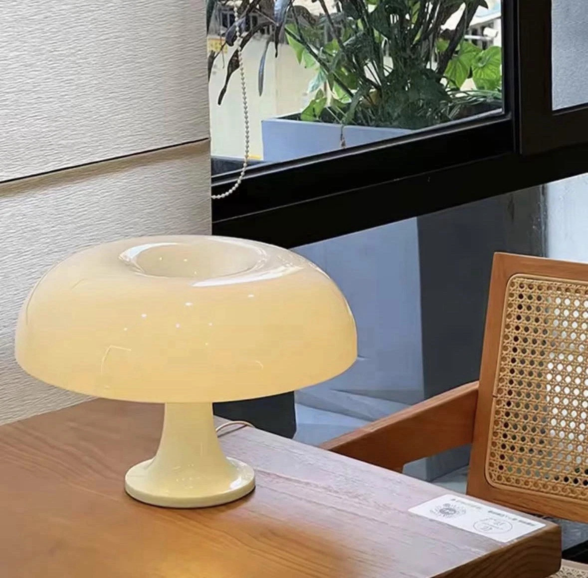 Vintage White Mushroom Lamp Mid Century Modern Retro Minimalist Table Lamp Vintage White Mushroom Lamp Mid Century Modern Retro Minimalist Table Lamp