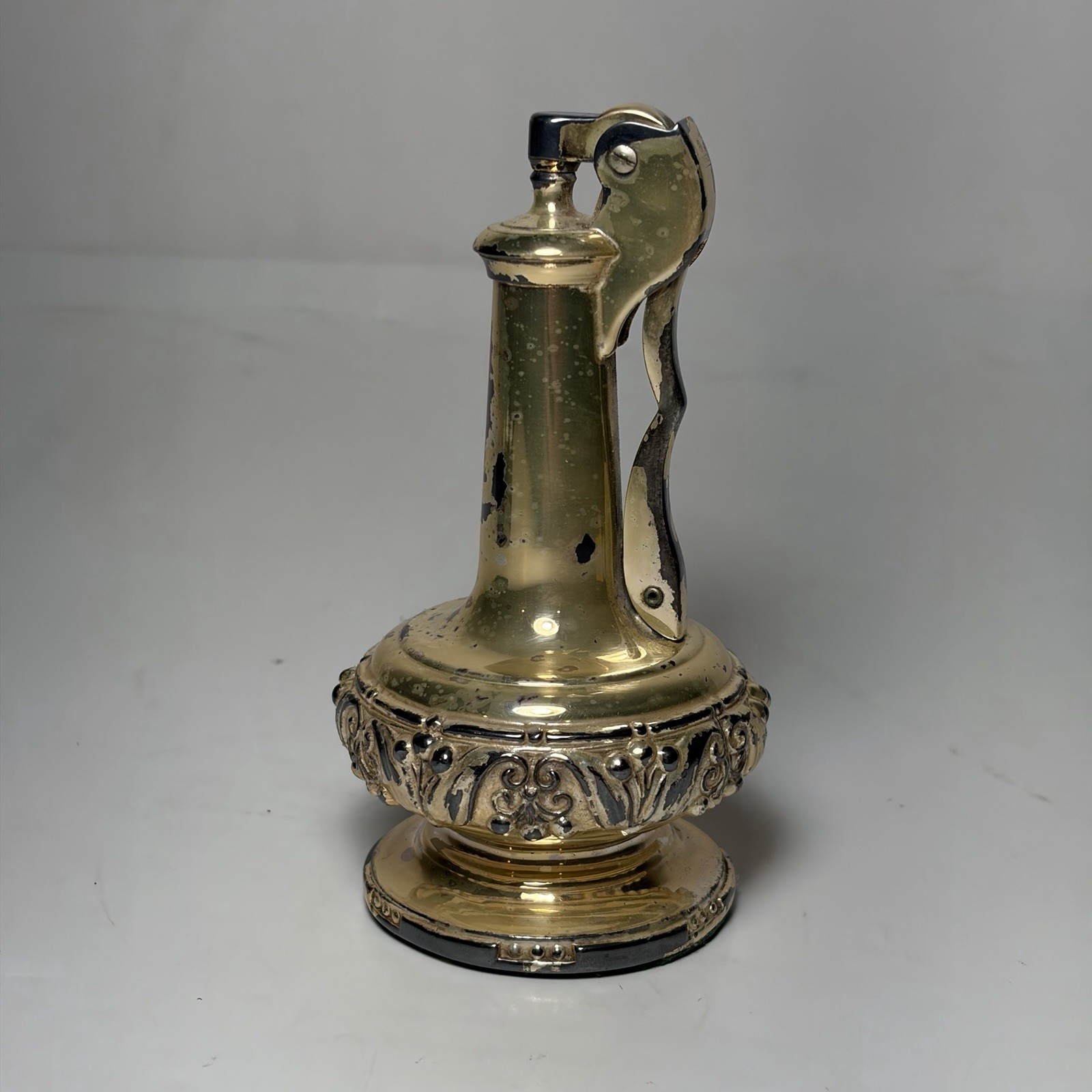 Vintage Ronson Decanter Table Lighter Silver Ornate Art Deco 1940s Not Working Vintage Ronson Decanter Table Lighter Silver Ornate Art Deco 1940s Not Working