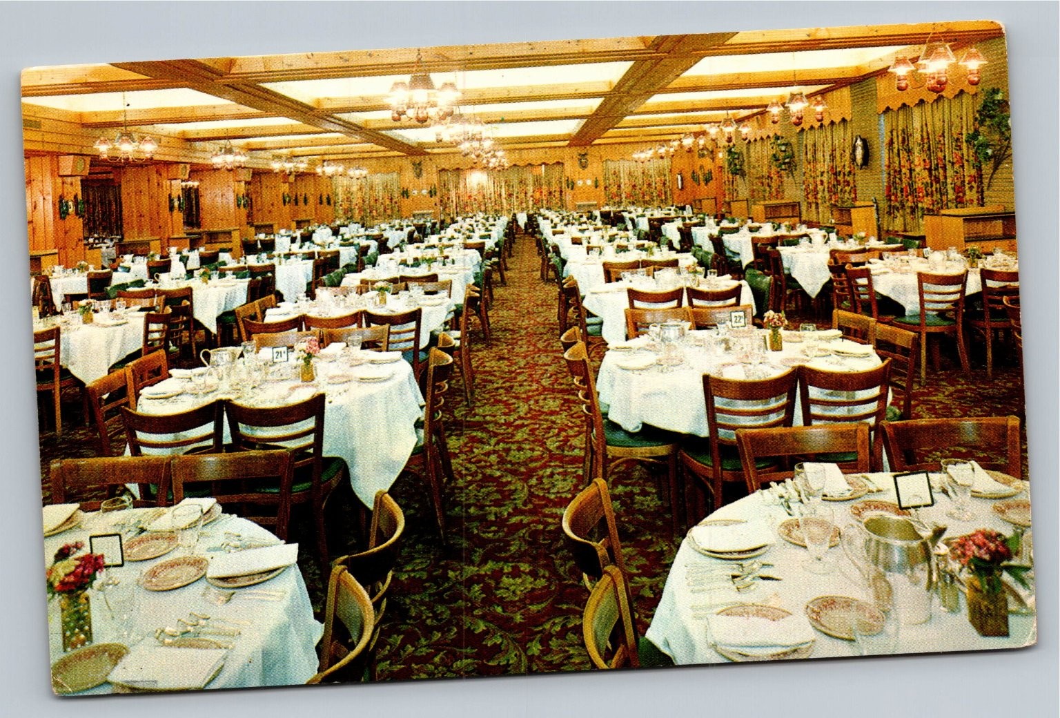 Grossinger\'s N.Y. Dining Room SUPERCHROME Postcard Catskills Resort 1970s Grossinger\'s N.Y. Dining Room SUPERCHROME Postcard Catskills Resort 1970s