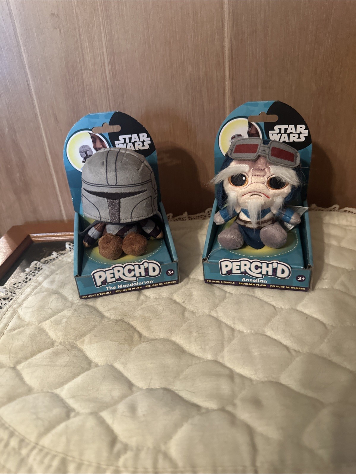 Star Wars Perch\'d Shoulder Plush figures Mandalorian and an Anzellan New In Box Star Wars Perch\'d Shoulder Plush figures Mandalorian and an Anzellan New In Box