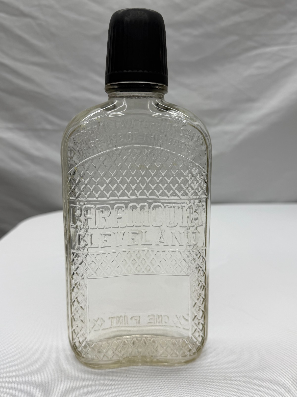 Antique 1940s Screw Top Whiskey Bottle \ Antique 1940s Screw Top Whiskey Bottle \