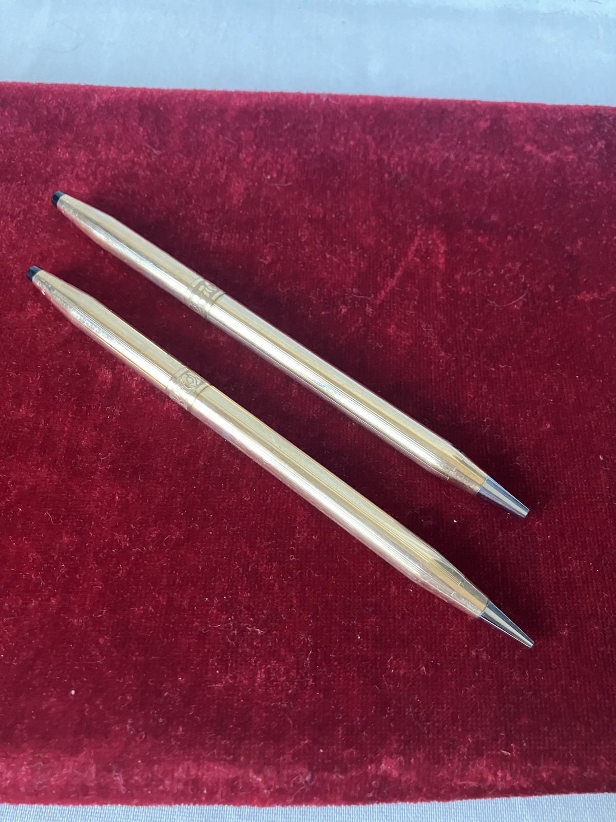 Vintage Cross 14K Gold Filled Ladies Pen Pencil Set Etched Roses Motif Working Vintage Cross 14K Gold Filled Ladies Pen Pencil Set Etched Roses Motif Working