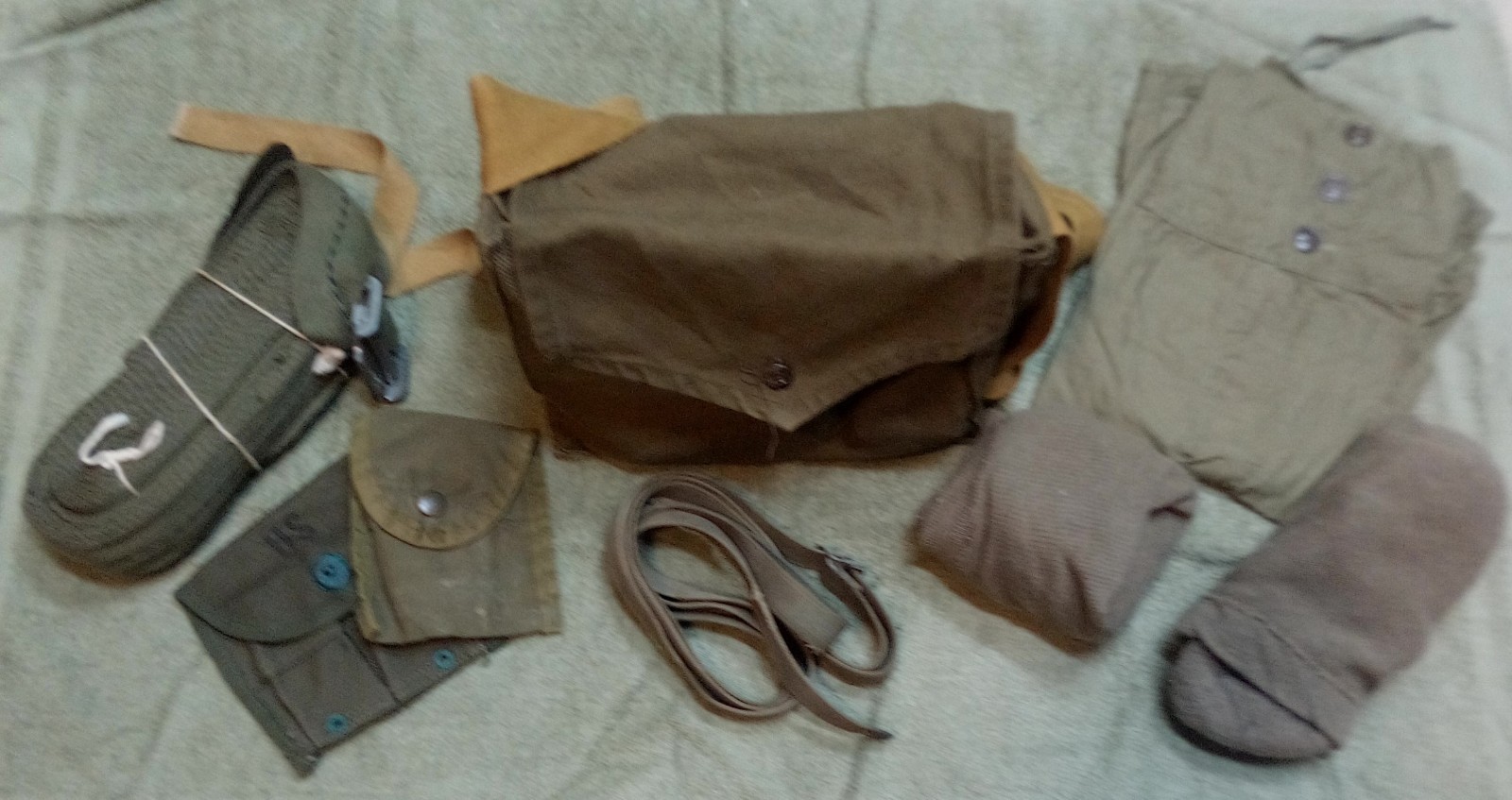 TRUE Vintage WW11 US Army/AIR FORCE FIELD Gear, 8 Pieces, Dated TRUE Vintage WW11 US Army/AIR FORCE FIELD Gear, 8 Pieces, Dated