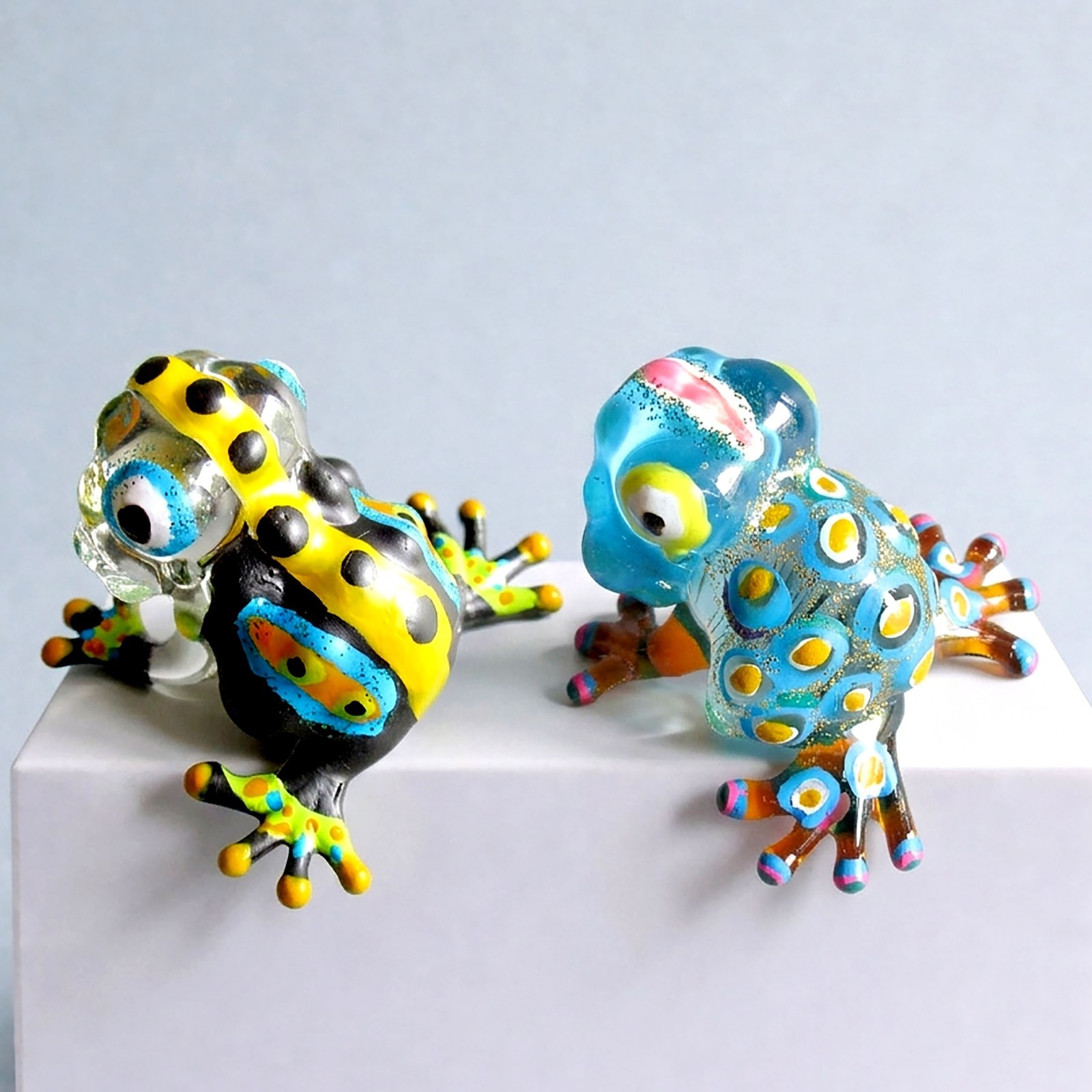 2 x Unique Frog Toad MINIATURE HAND BLOWN Art GLASS Frog Multi color Paint Gift