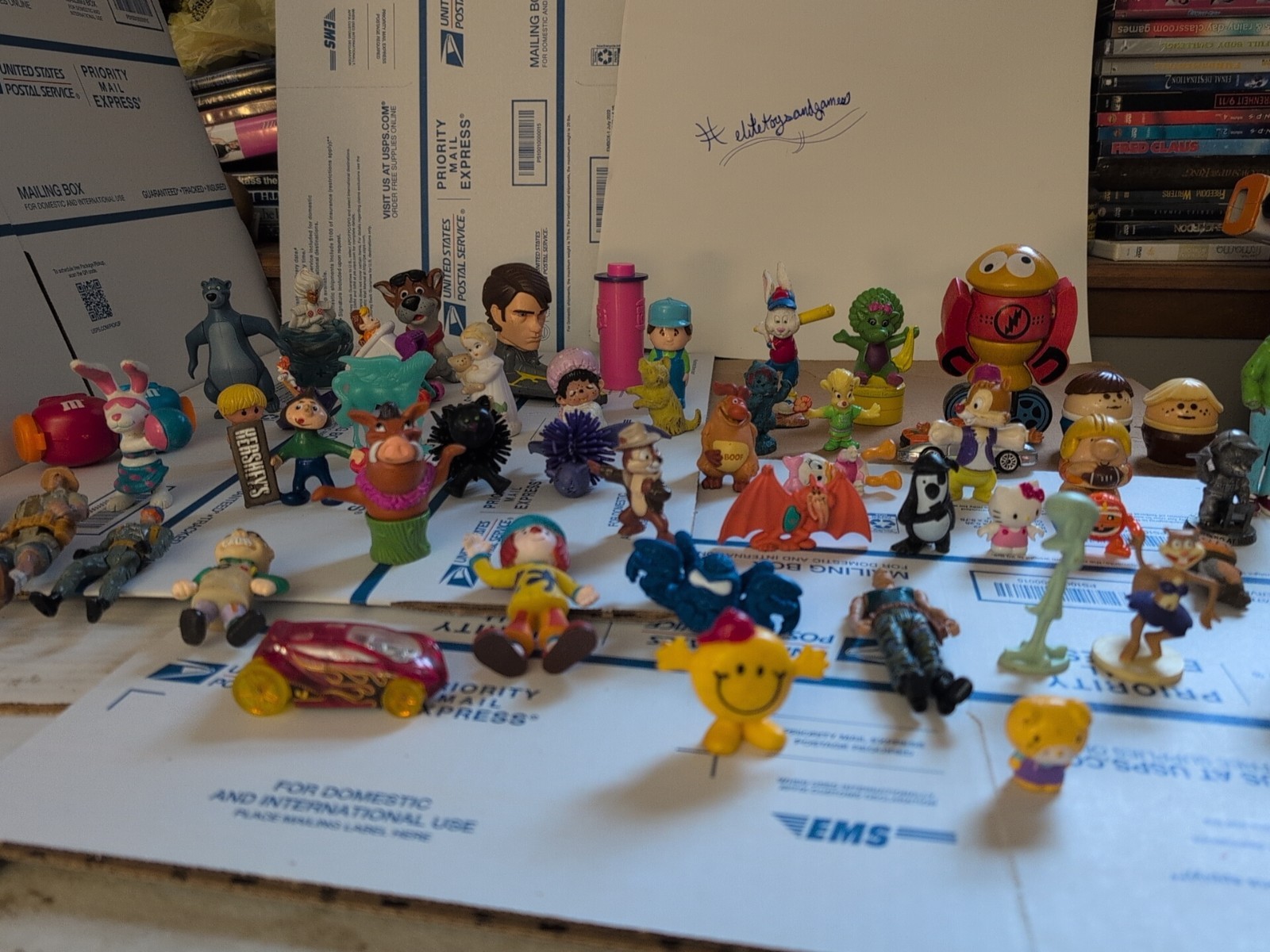 Insane Massive Lot of 55 Vintage PVC Mini Toys, Nice Variety T8#311 Insane Massive Lot of 55 Vintage PVC Mini Toys, Nice Variety T8#311