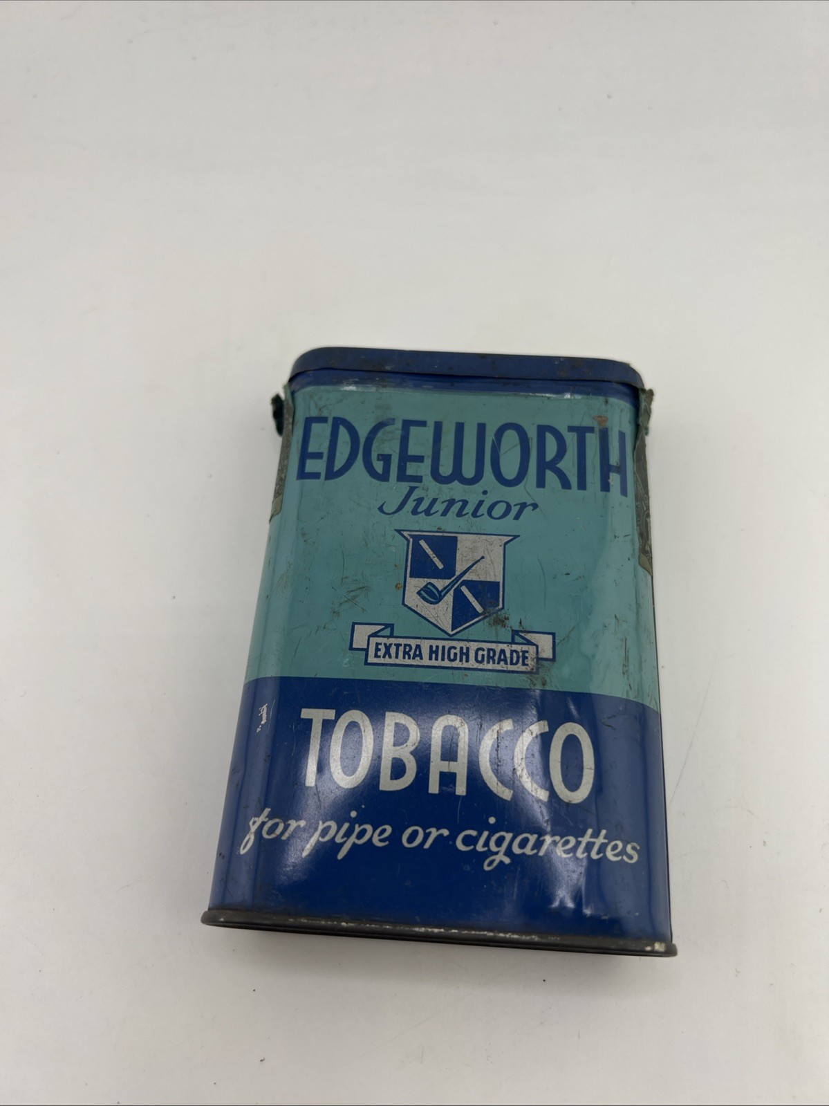 Larus and Brother Company Edgeworth Junior Pocket Tin