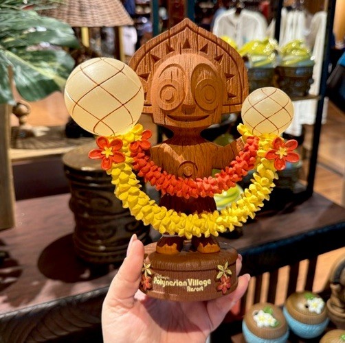 Disney’s Polynesian Village Resort Tiki Maui Light Up Lamp Statue Lei NEW Disney’s Polynesian Village Resort Tiki Maui Light Up Lamp Statue Lei NEW