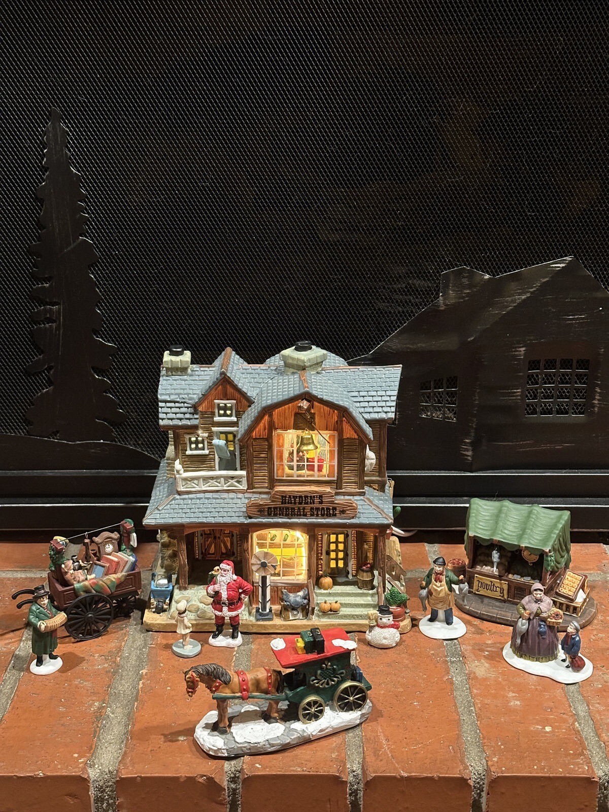 RARE/RET 08\' LEMAX HAYDEN’S GENERAL STORE LIGHTED VILLAGE+9 PCS***SEE VIDEO***