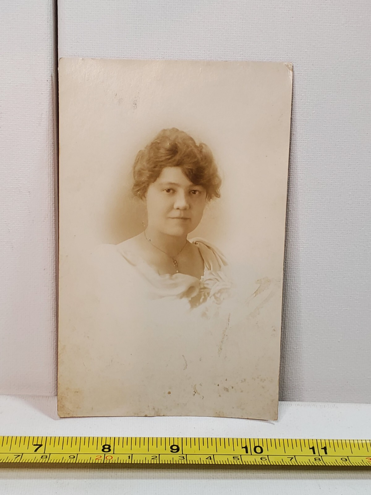 Early 1900s postcard lovely victorian maiden? Excellent Condition Early 1900s postcard lovely victorian maiden? Excellent Condition