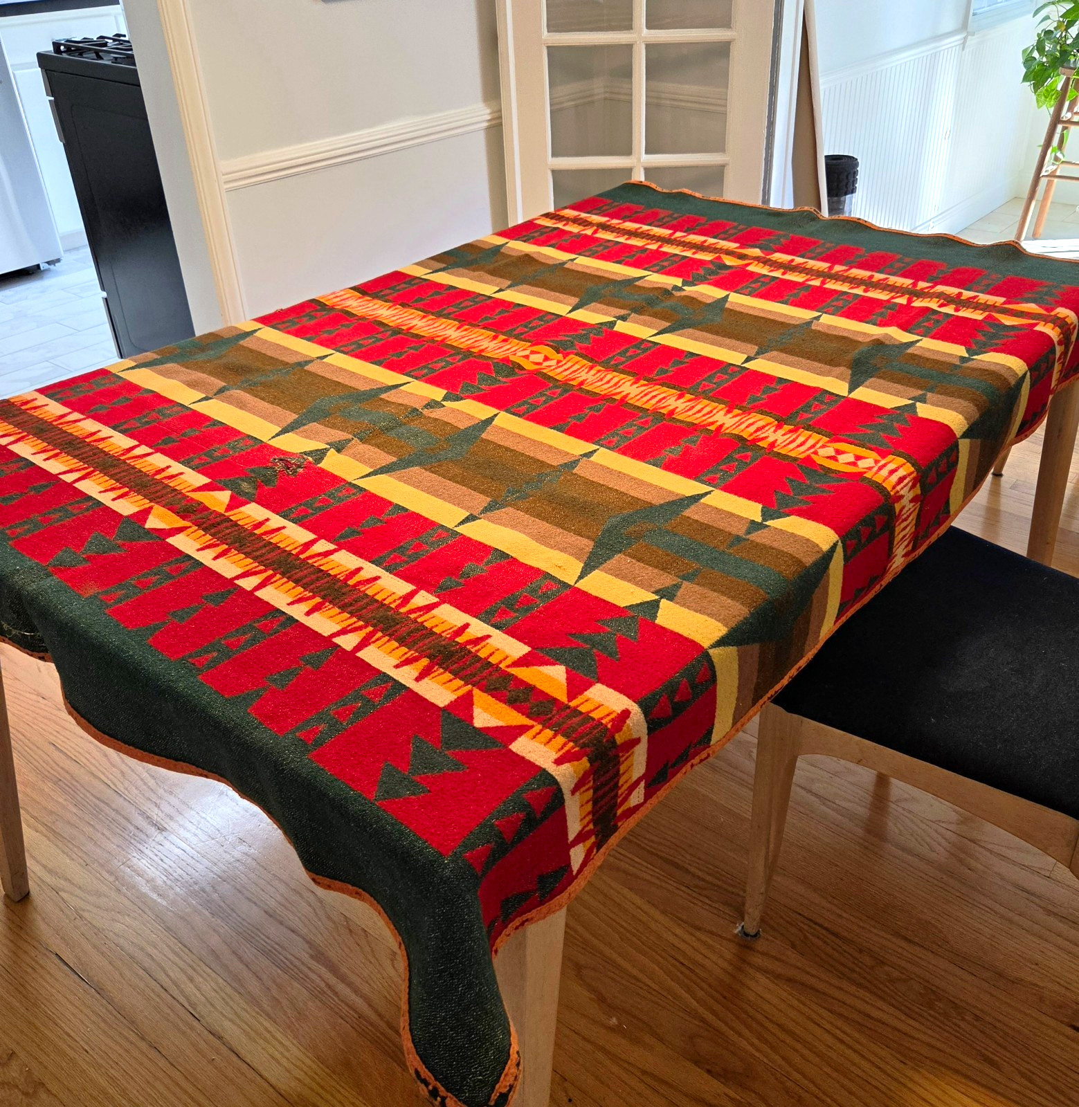 VINTAGE 1920s/30s-PENDLETON Cayuse Blanket-YAVAPAI \'TEE PEE\' pattern. VINTAGE 1920s/30s-PENDLETON Cayuse Blanket-YAVAPAI \'TEE PEE\' pattern.
